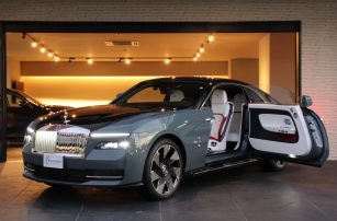 ロールスロイス スペクター